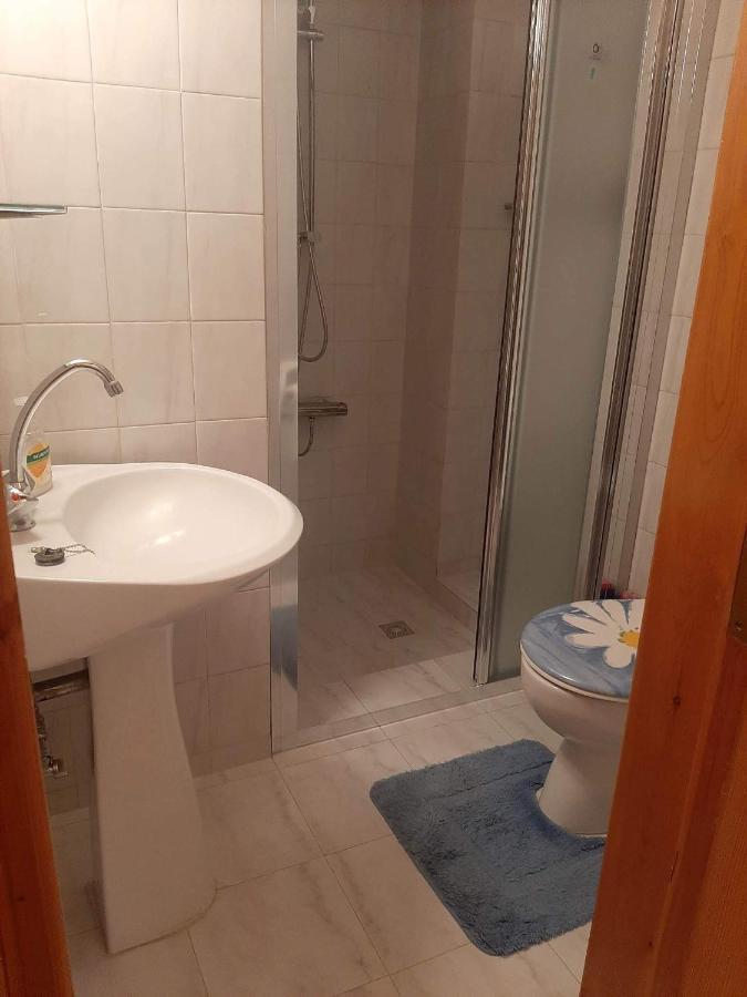 Klimataria B2 Apartment Pissouri Bagian luar foto