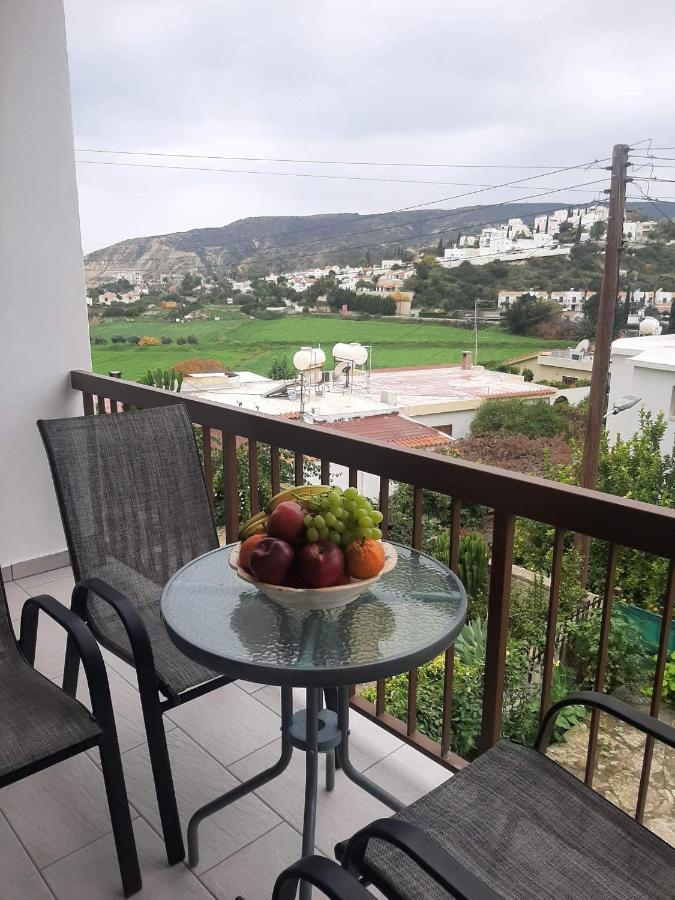 Klimataria B2 Apartment Pissouri Bagian luar foto