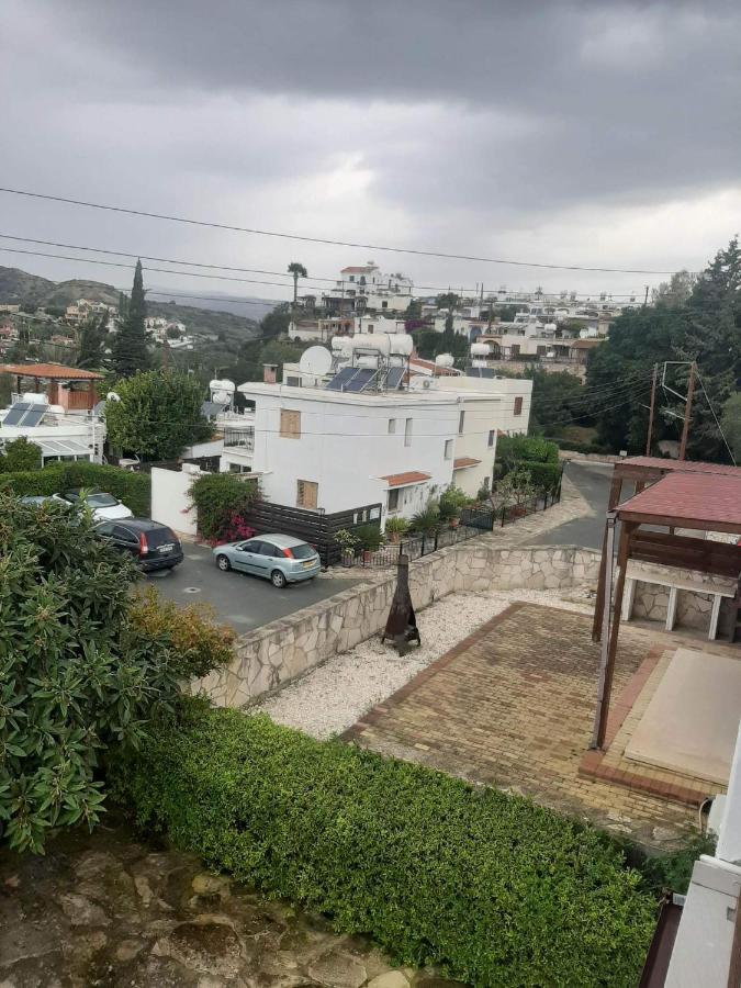 Klimataria B2 Apartment Pissouri Bagian luar foto