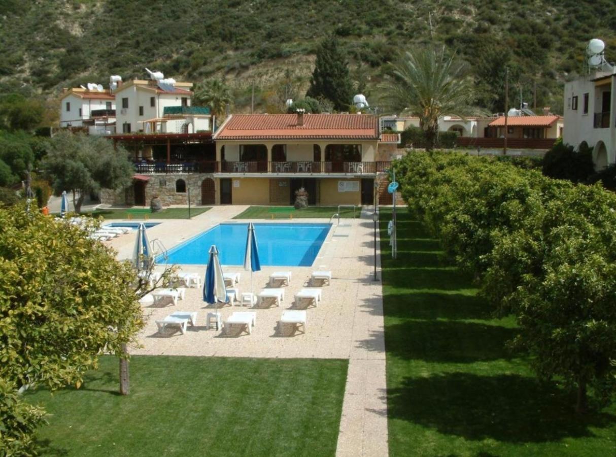 Klimataria B2 Apartment Pissouri Bagian luar foto